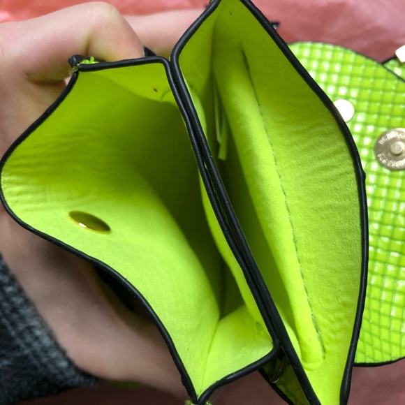 Moda Neon Green Clutch ♥️ - Picture 3 of 4
